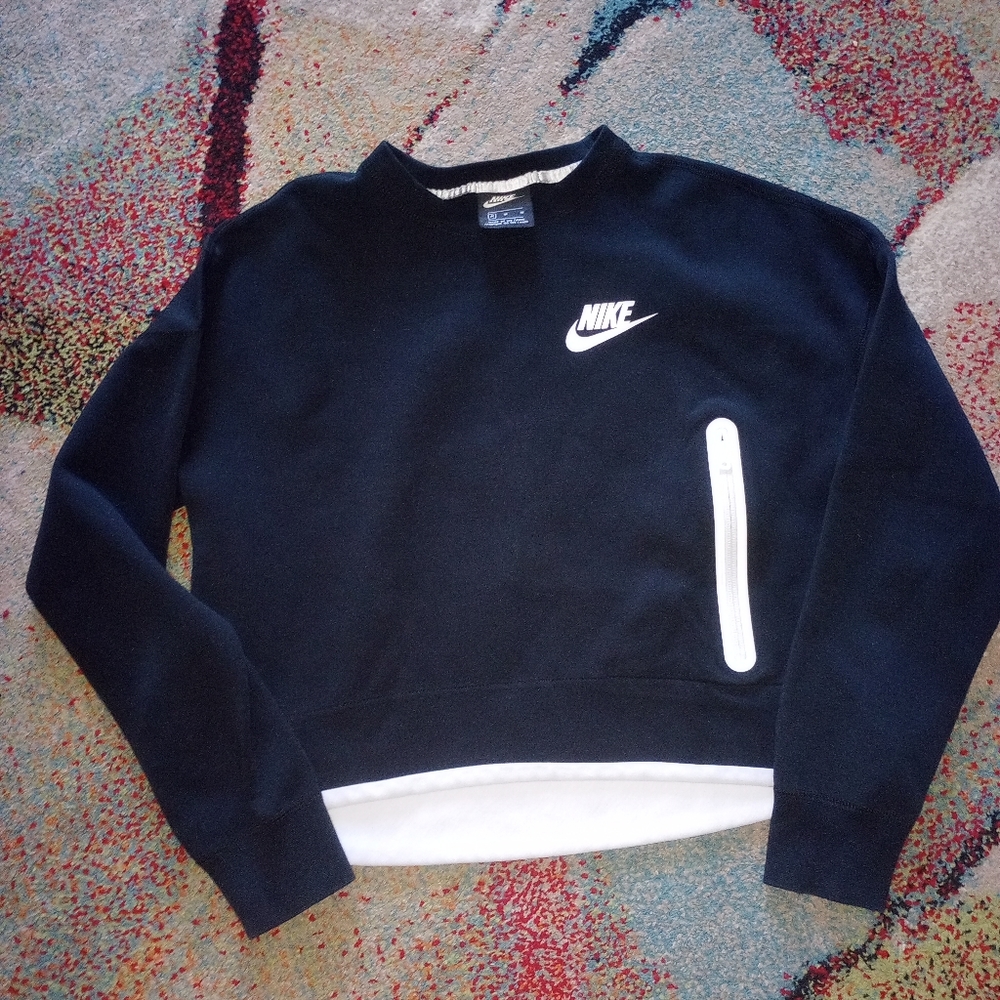 Nike tech fleece sweatshirt